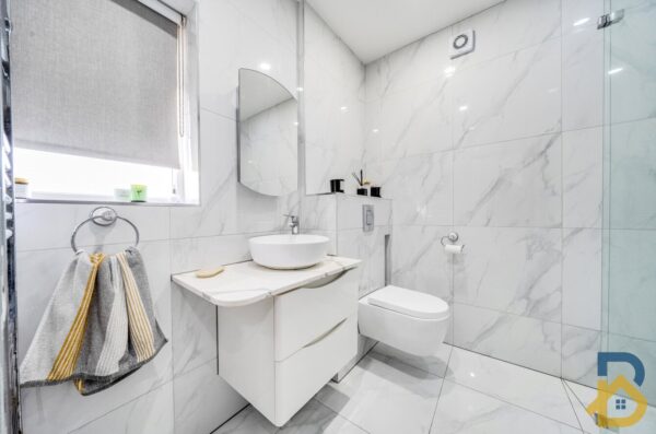 Alma Avenue, Hornchurch, RM12