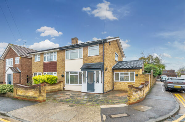 Palmerston Road, Rainham, RM13 9LD