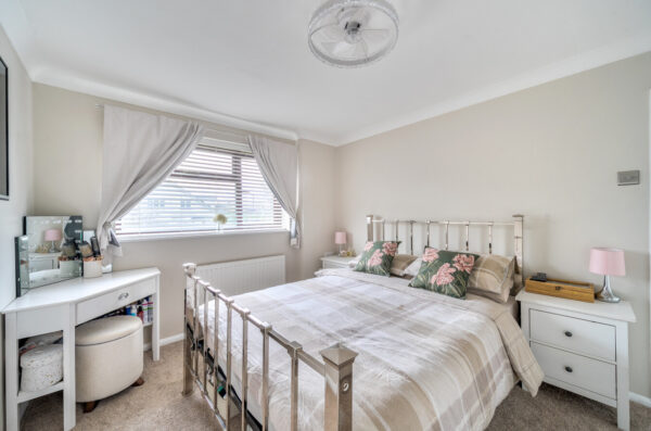 Palmerston Road, Rainham, RM13 9LD