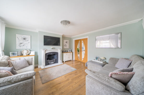 Palmerston Road, Rainham, RM13 9LD