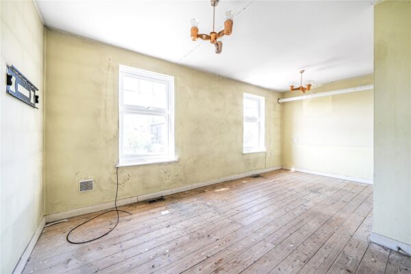 Grange Avenue, Woodford Green, IG8