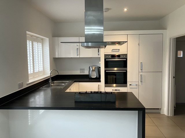 Torrance Close, Hornchurch, RM11 1JT