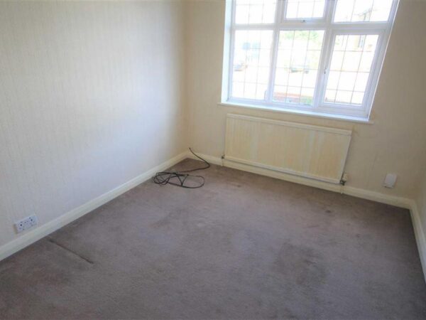 Station Road, Gidea Park, RM2