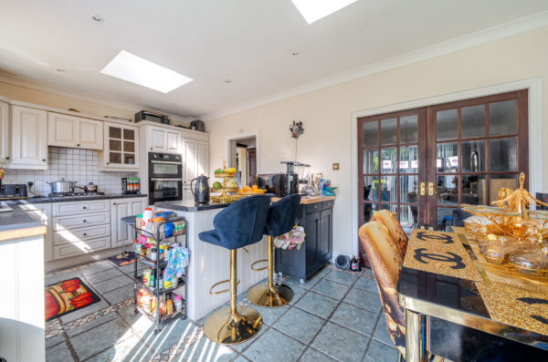 Wayside Avenue, Hornchurch, RM12