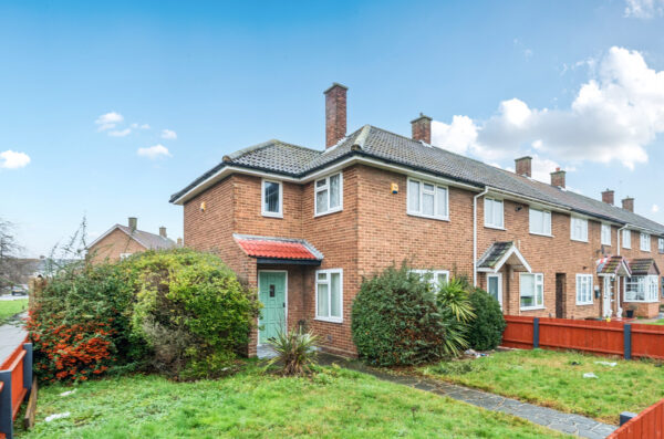 Broadhurst Walk, Rainham, RM13