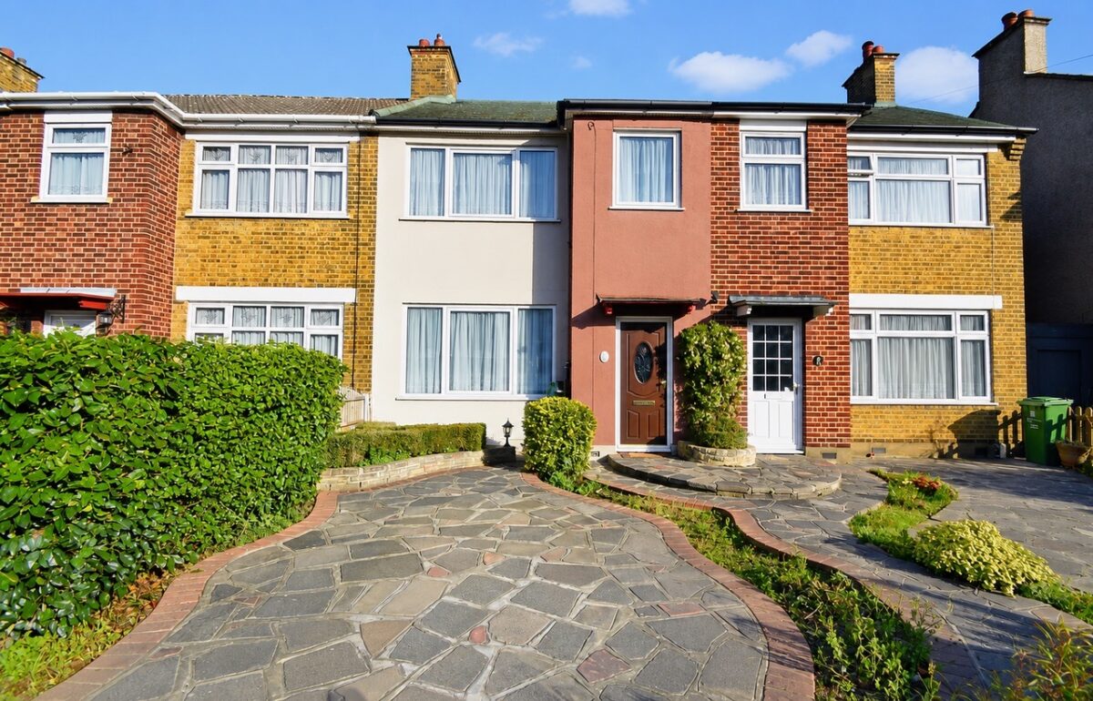 Winstead Gardens, Dagenham, RM10