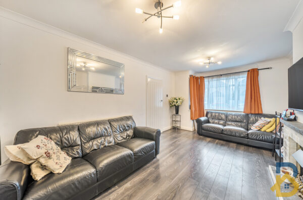 Lancaster Drive, Hornchurch, RM12