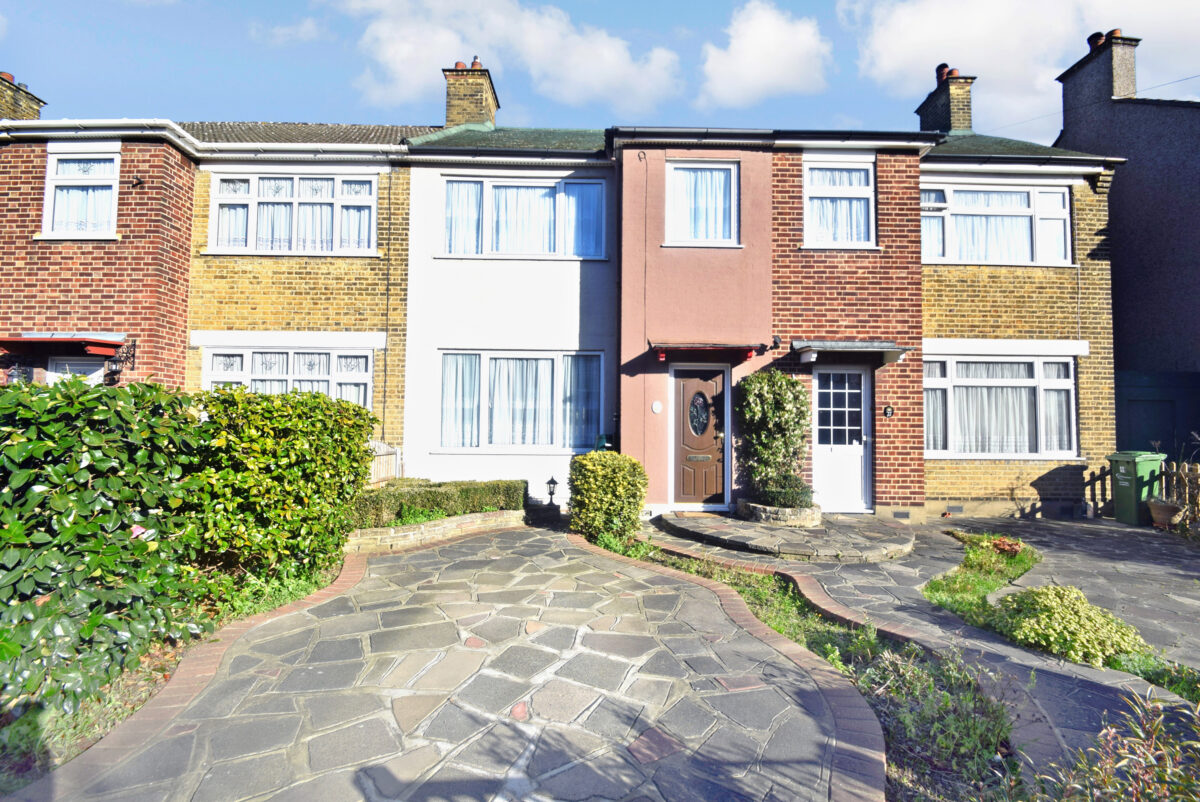 Winstead Gardens, Dagenham, RM10