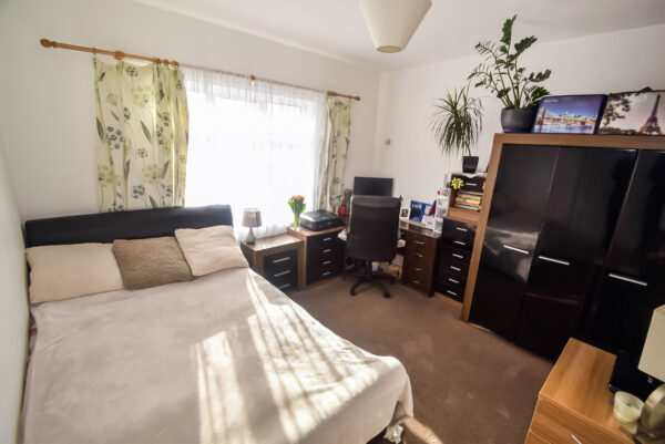 Cambeys Road, Dagenham, RM10