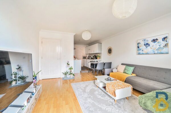 St. Mark's Place, Rivington Court, RM10