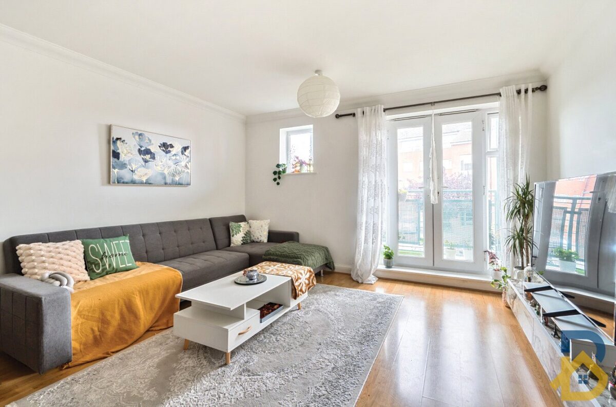 St. Mark's Place, Rivington Court, RM10