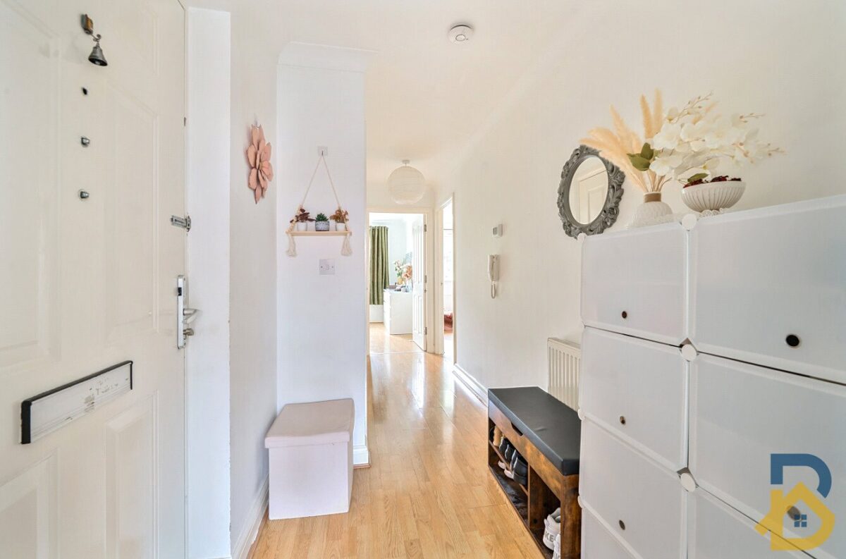 St. Mark's Place, Rivington Court, RM10