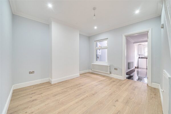 Douglas Road, Hornchurch, RM11