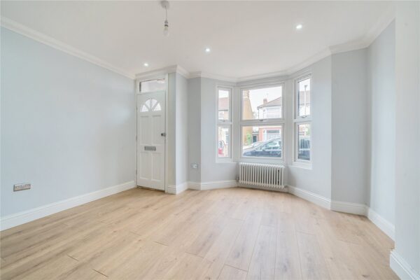 Douglas Road, Hornchurch, RM11