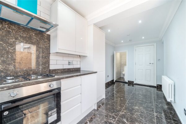 Douglas Road, Hornchurch, RM11