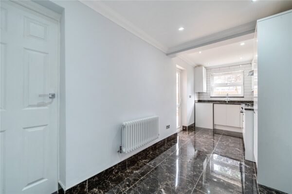 Douglas Road, Hornchurch, RM11