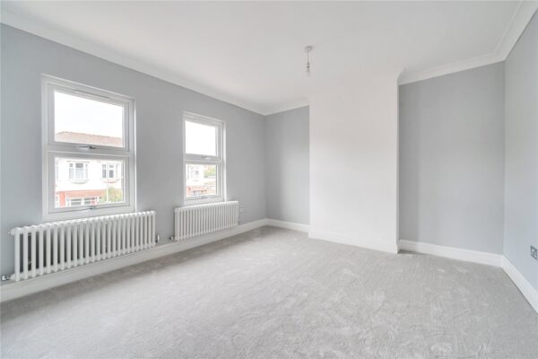 Douglas Road, Hornchurch, RM11