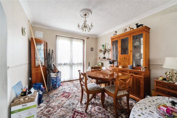 Listowel Road, Dagenham, RM10