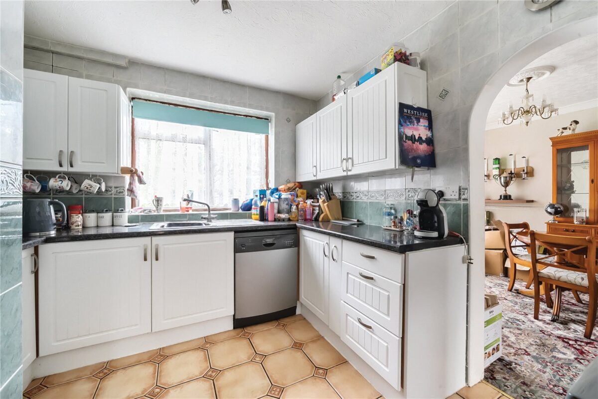 Listowel Road, Dagenham, RM10