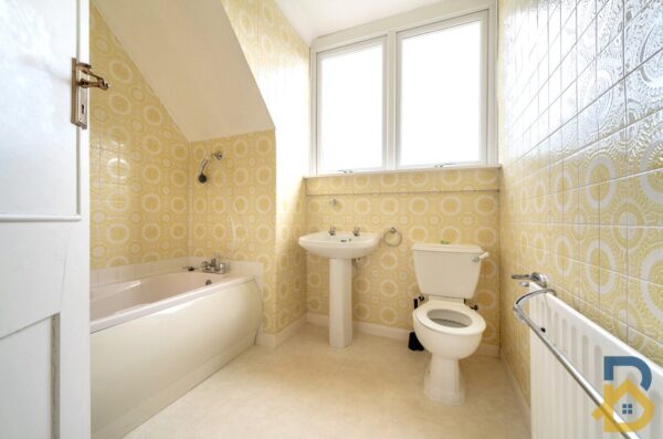 Mill Park Avenue, Hornchurch, RM12