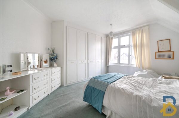 Mill Park Avenue, Hornchurch, RM12