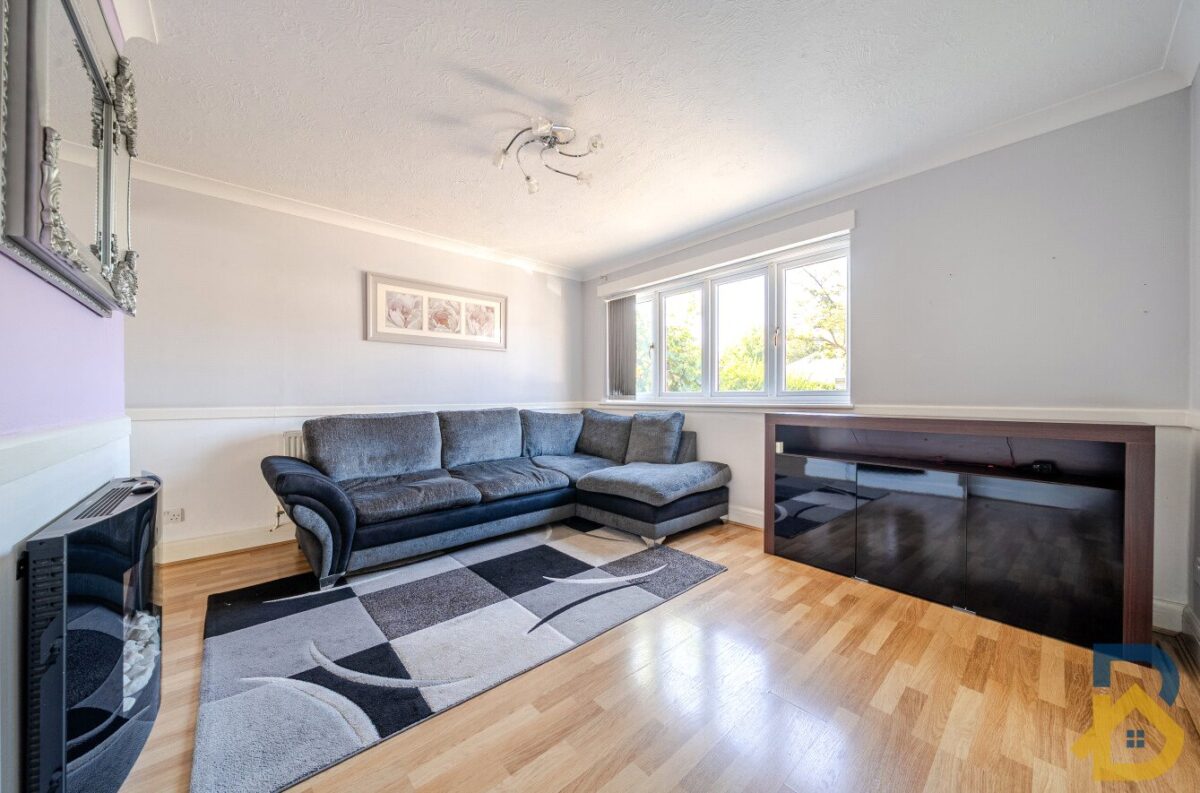 Byron Way, Romford, RM3