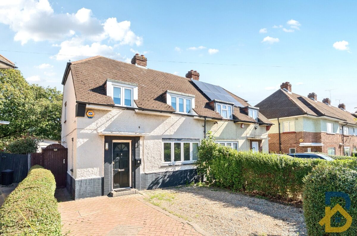 Byron Way, Romford, RM3