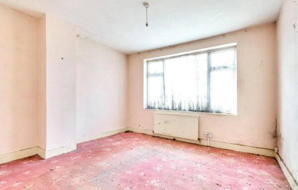 Douglas Road, Hornchurch, RM11