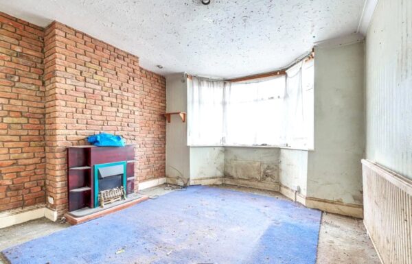 Douglas Road, Hornchurch, RM11