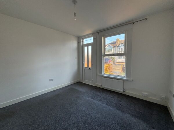 Salisbury Road, Romford, RM2