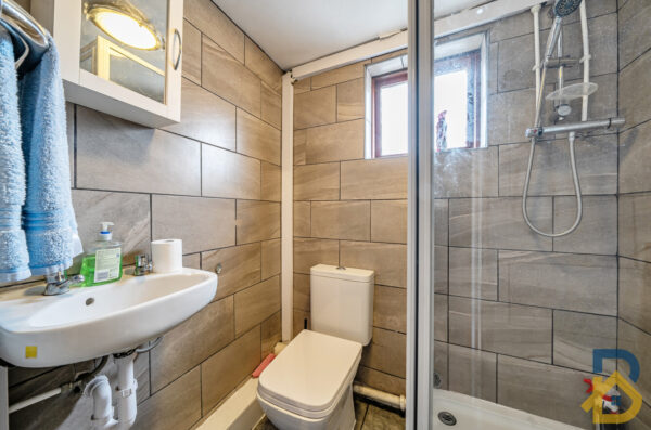 Lancaster Drive, Hornchurch, RM12