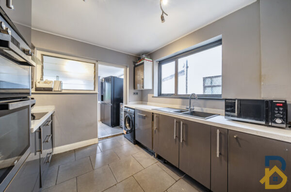 Lancaster Drive, Hornchurch, RM12