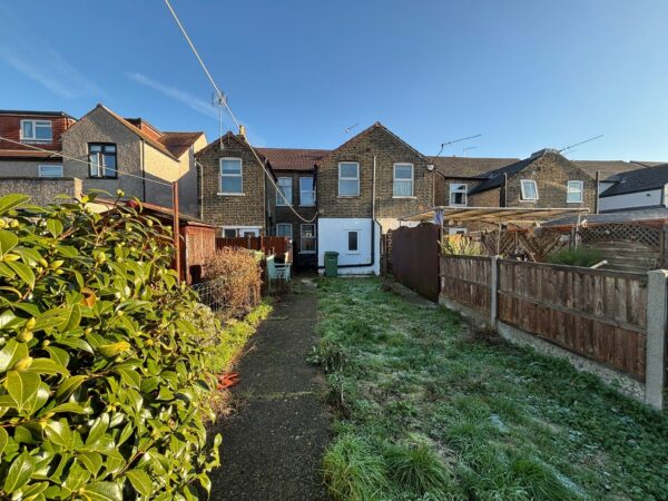 Salisbury Road, Romford, RM2