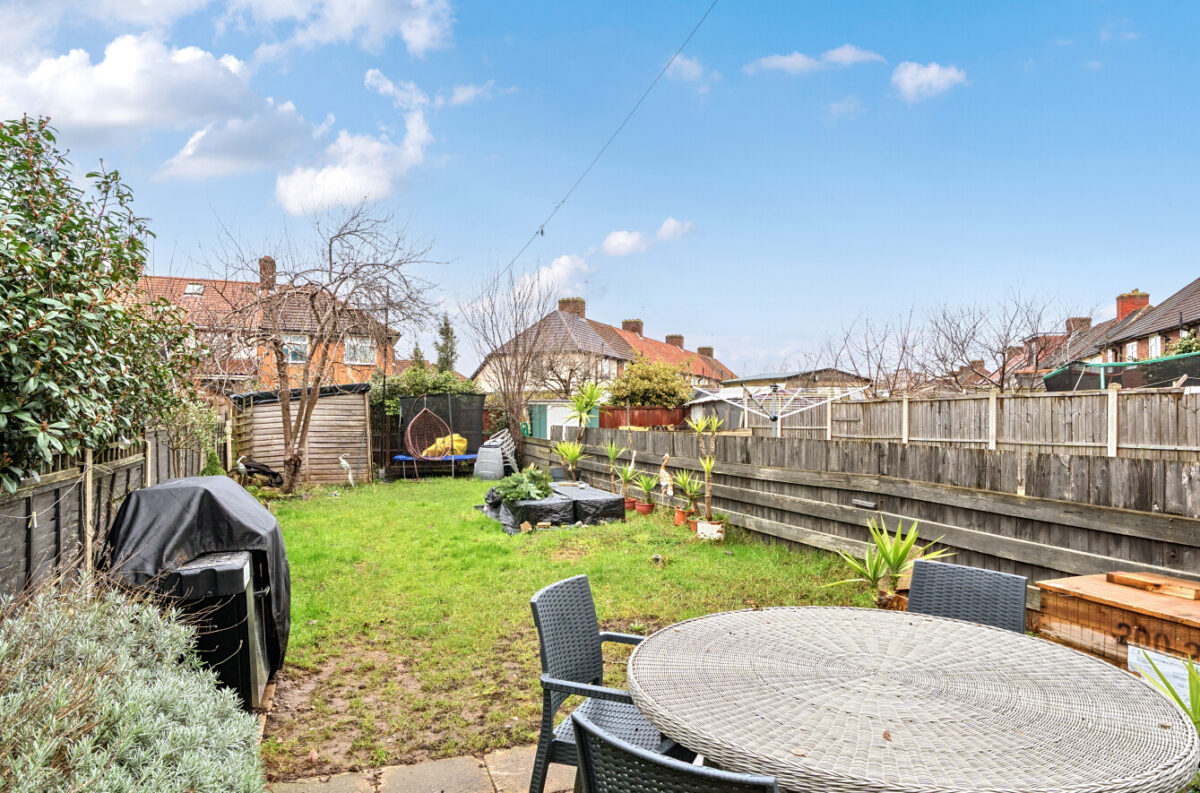 Valence Wood Road, Dagenham, RM8