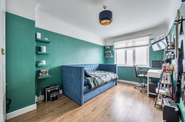 Burnels Avenue, London, E6