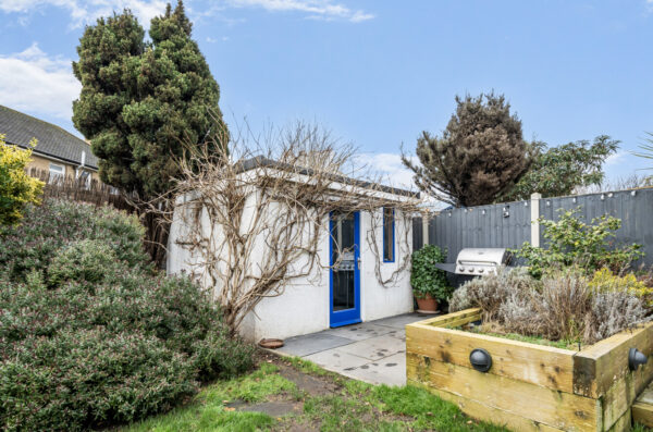 Burnels Avenue, London, E6