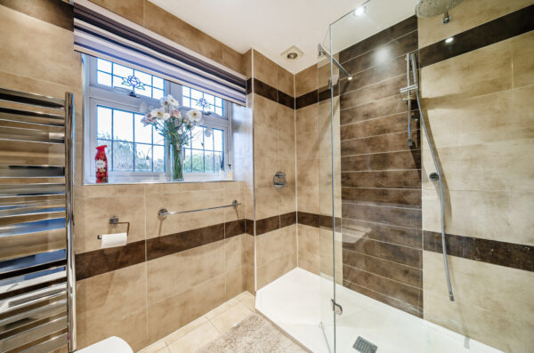 Shaw Close, Hornchurch, RM11