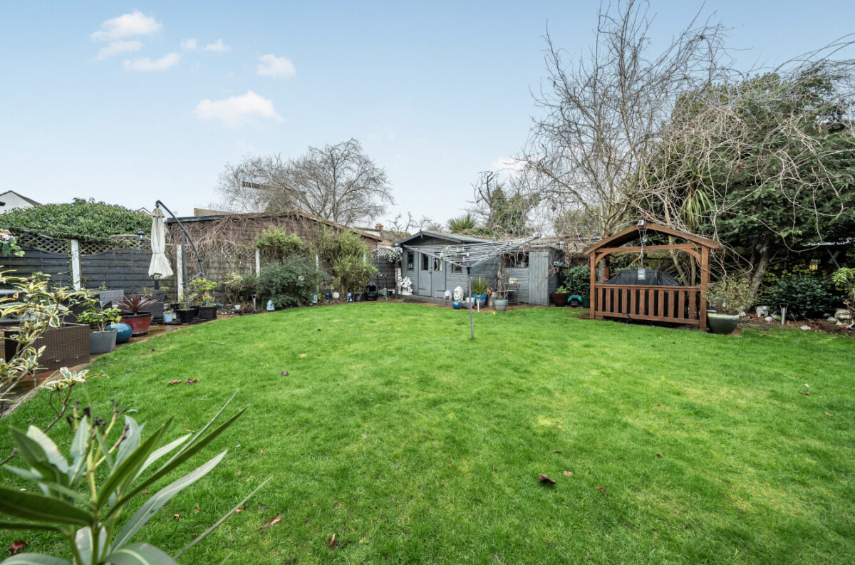 Shaw Close, Hornchurch, RM11