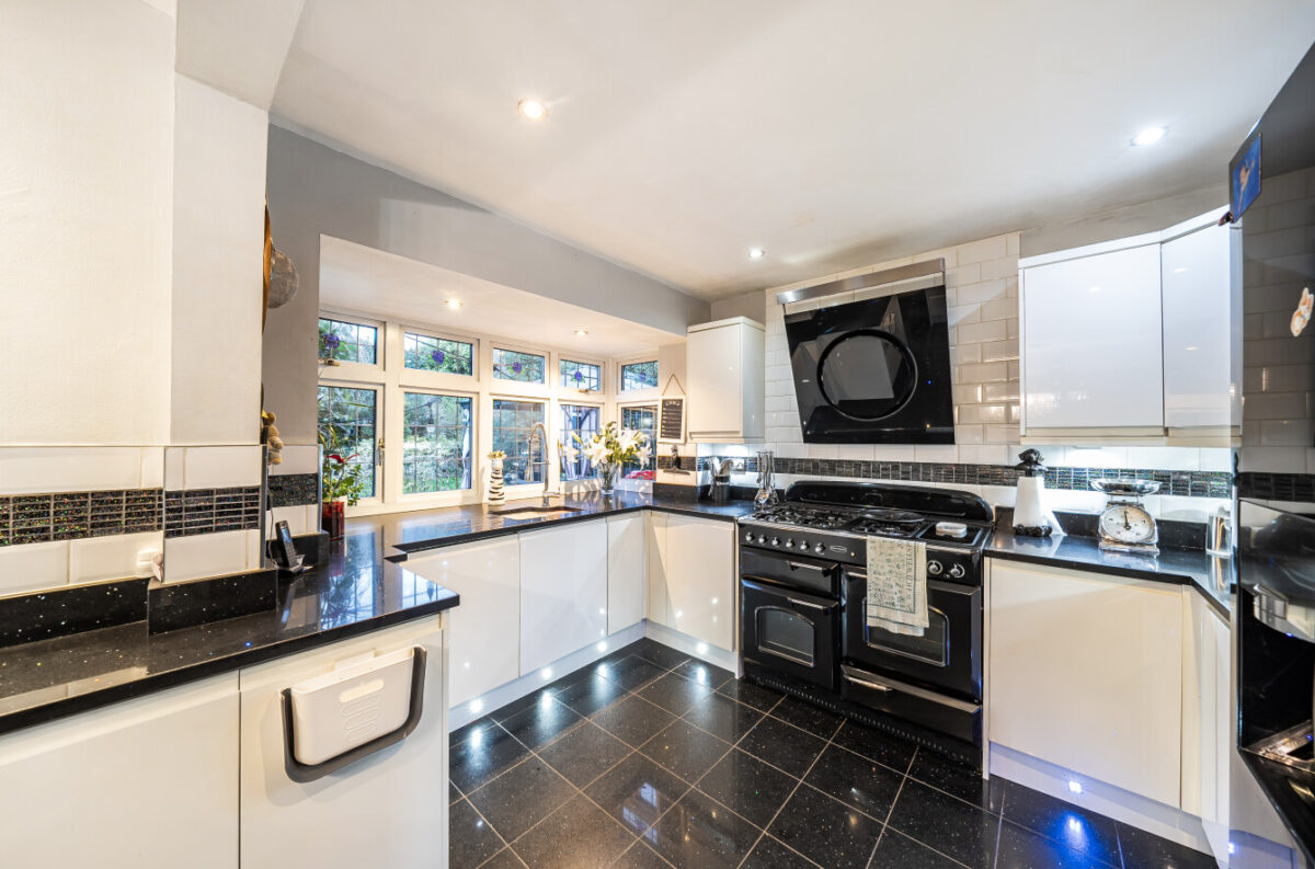 Shaw Close, Hornchurch, RM11