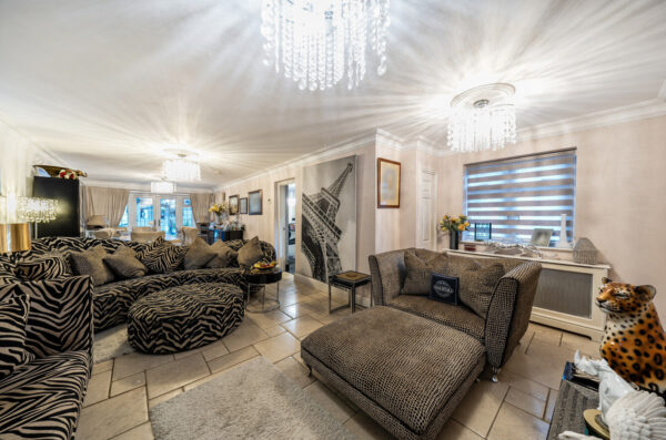 Shaw Close, Hornchurch, RM11