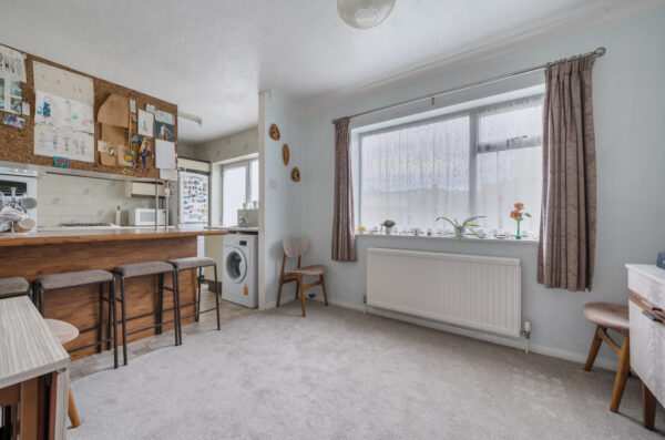 Swan Avenue, Upminster, RM14