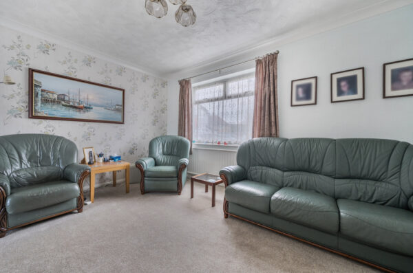 Swan Avenue, Upminster, RM14