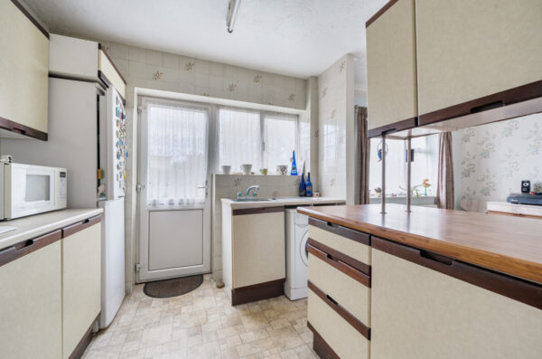 Swan Avenue, Upminster, RM14