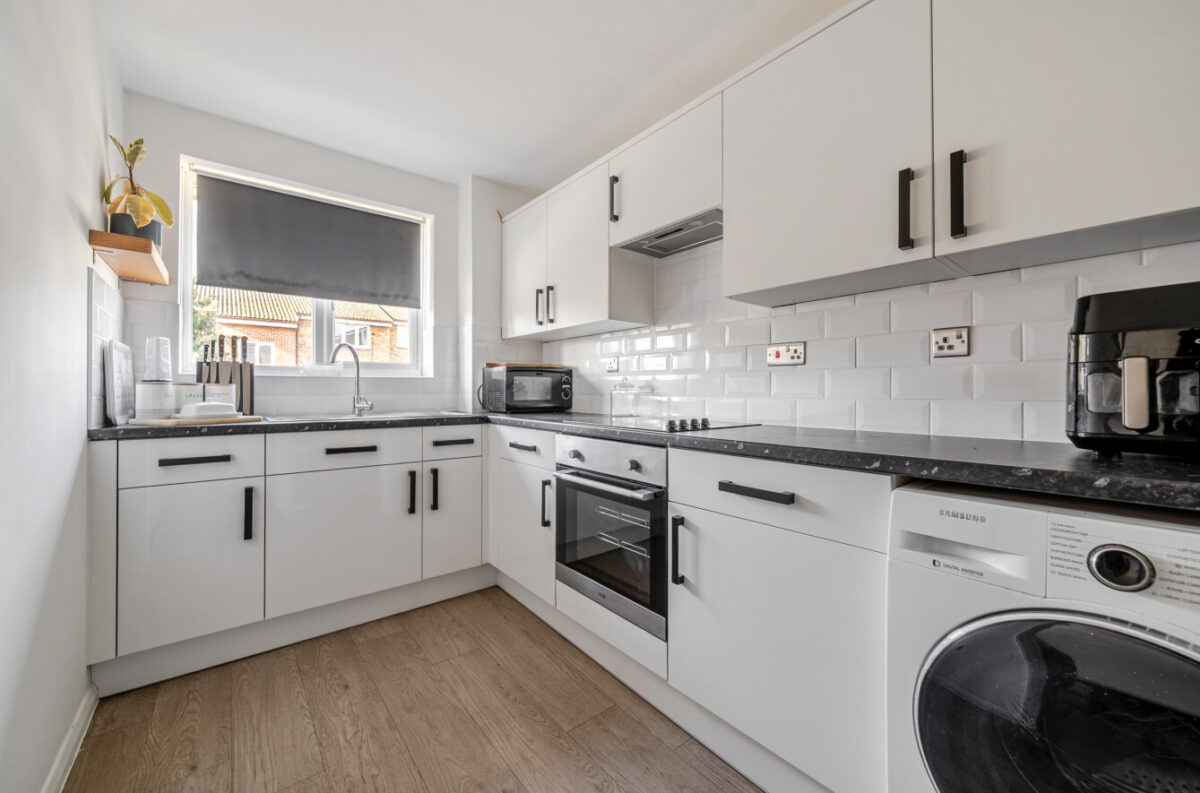 Leston Close, Rainham, RM13