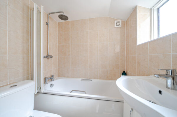 Claremont Road, Hornchurch, RM11