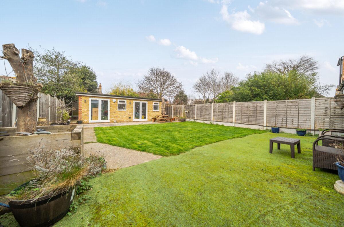 Devonshire Road, Hornchurch, RM12