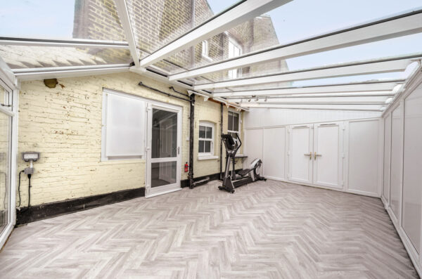 Devonshire Road, Hornchurch, RM12