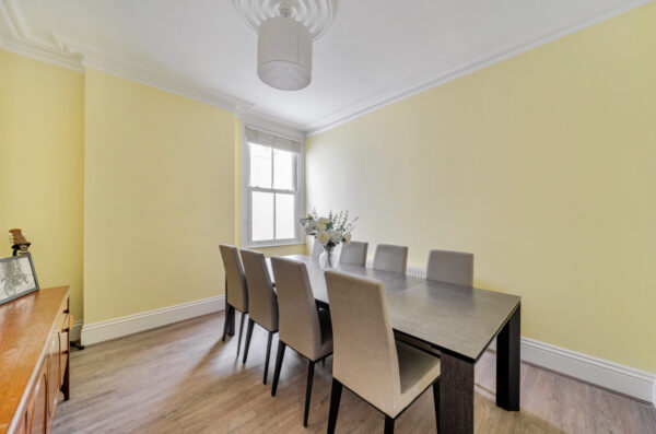 Devonshire Road, Hornchurch, RM12