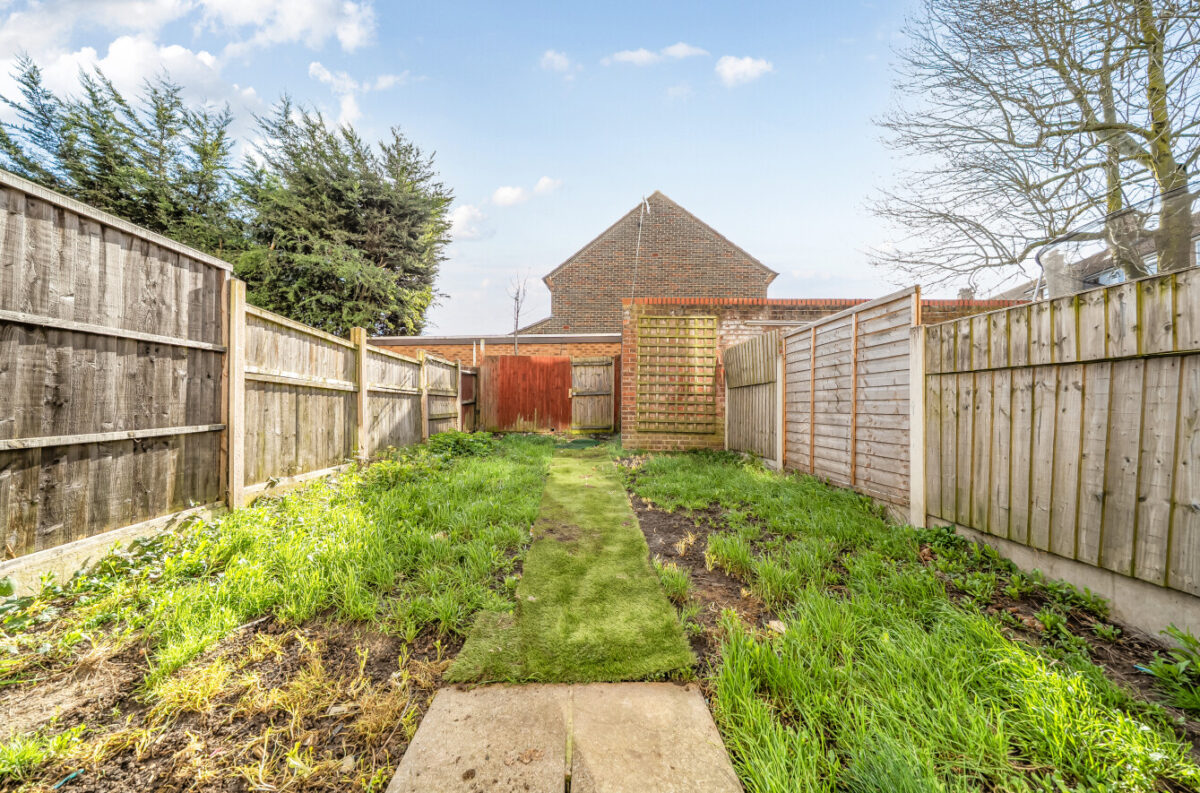 Trowbridge Road, Romford, RM3