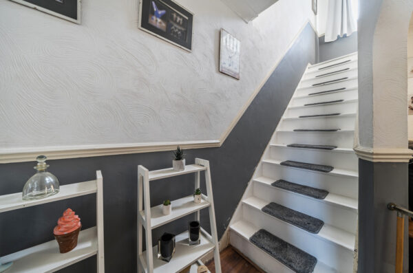 Crescent Road, Dagenham, RM10